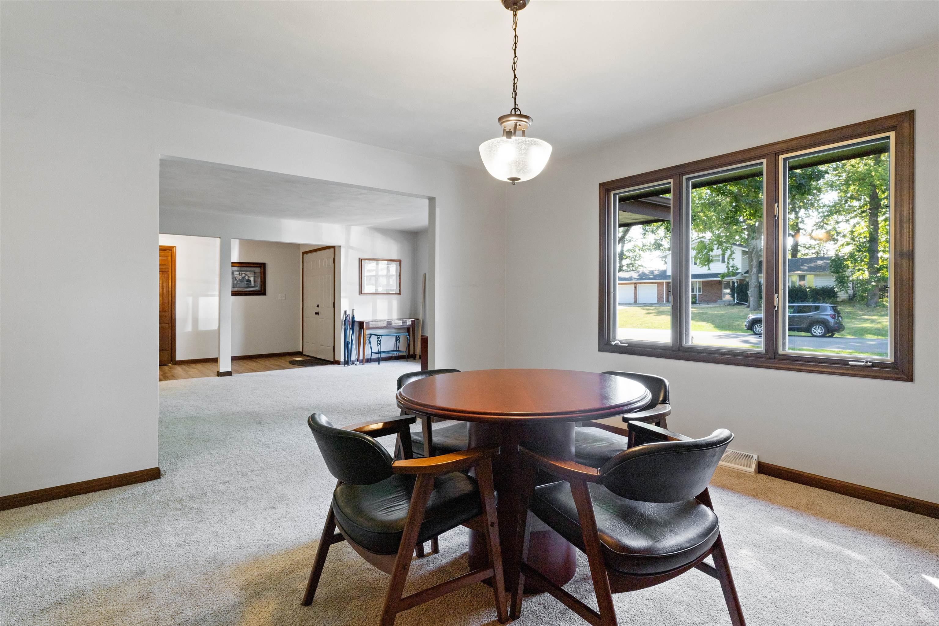 2518 Mandrake Drive Rockford, IL 61108 - Photo 15 of 50 a dining room with furniture and window