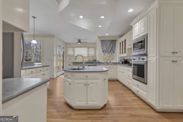 $890,000 | 115 Winding Way, Fayetteville, GA 30214