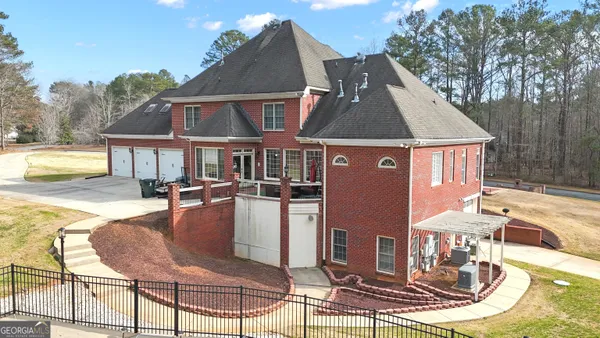 $890,000 | 115 Winding Way, Fayetteville, GA 30214