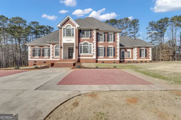 $890,000 | 115 Winding Way, Fayetteville, GA 30214