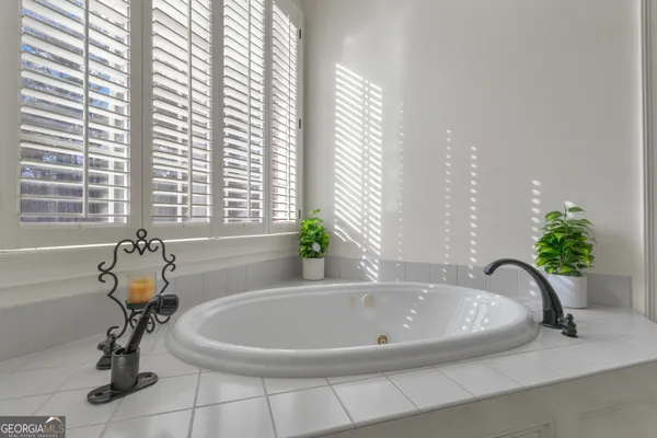 $890,000 | 115 Winding Way, Fayetteville, GA 30214