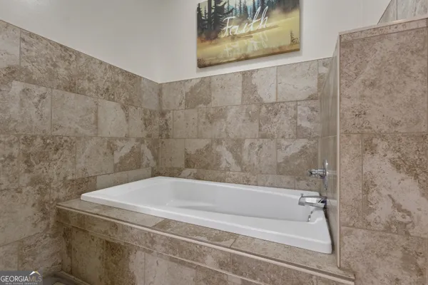 $890,000 | 115 Winding Way, Fayetteville, GA 30214