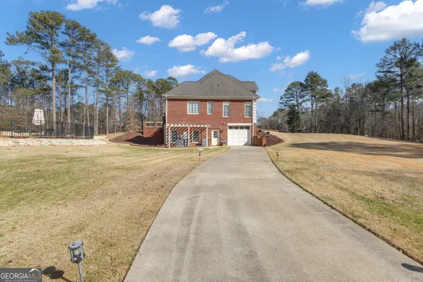 $890,000 | 115 Winding Way, Fayetteville, GA 30214