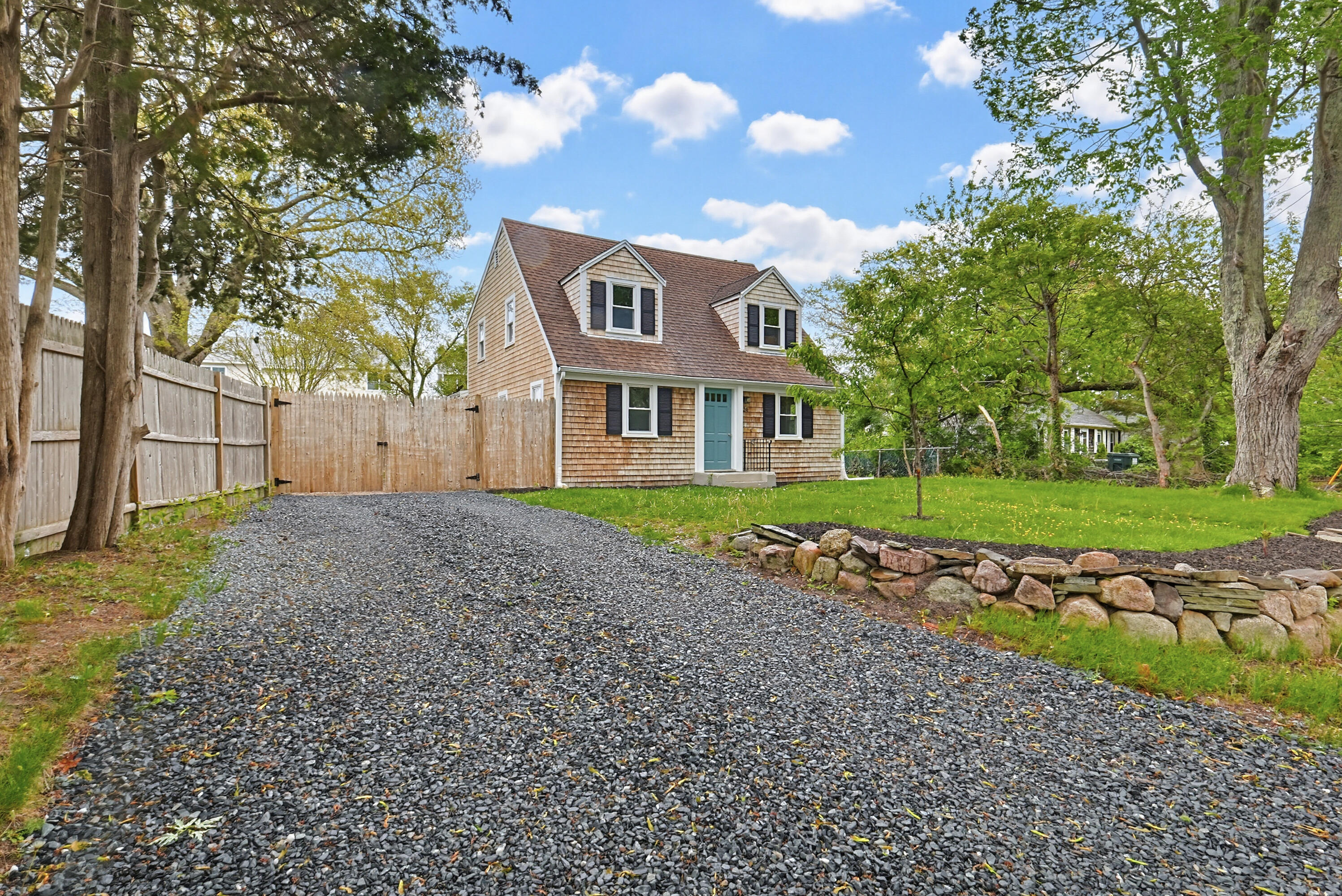 24 Otis Road Hyannis, MA 02601 - Photo 3 of 44 IMG_3484