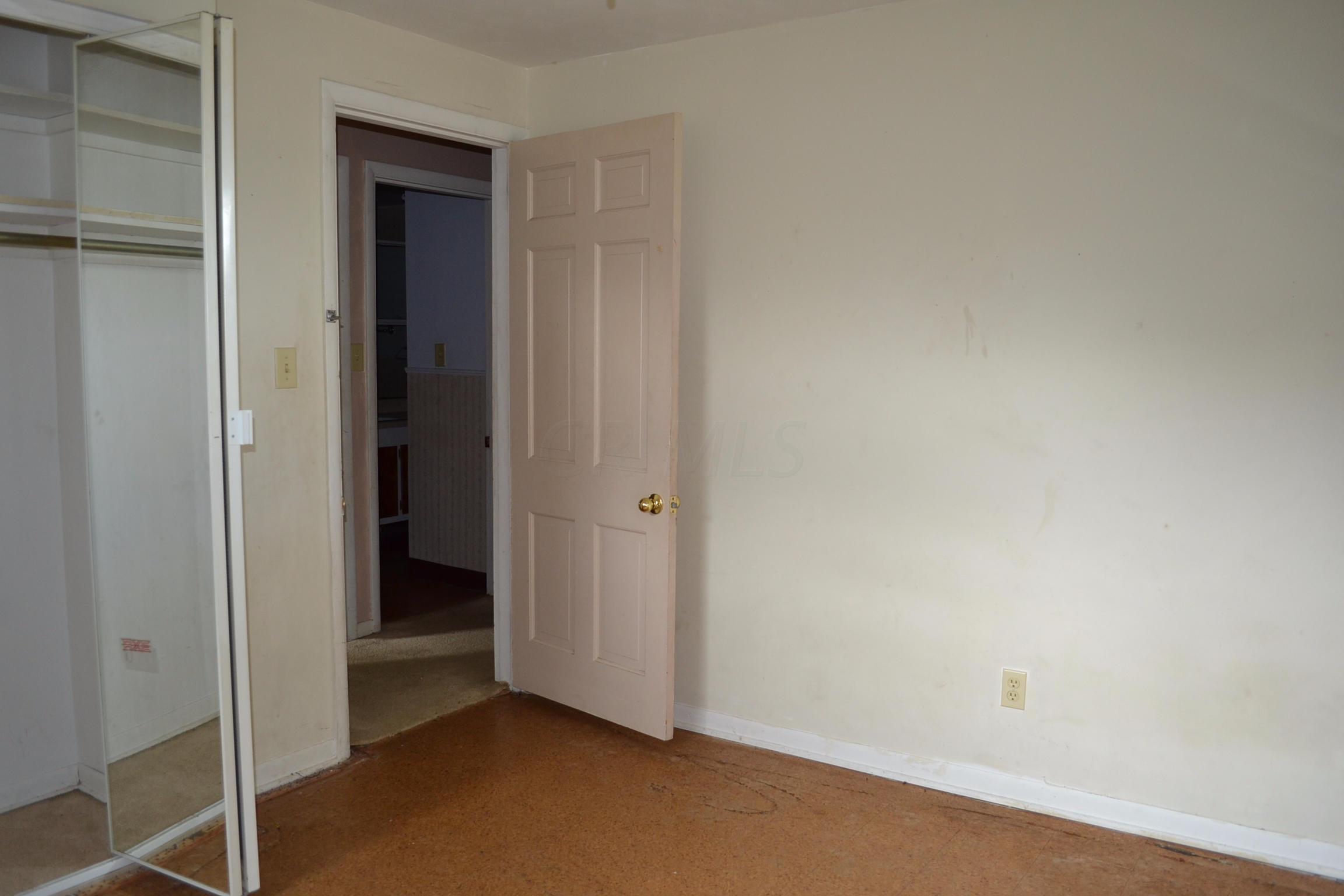 1757 Bostwick Road Columbus, OH 43227 - Photo 8 of 12 Gallery Image 8