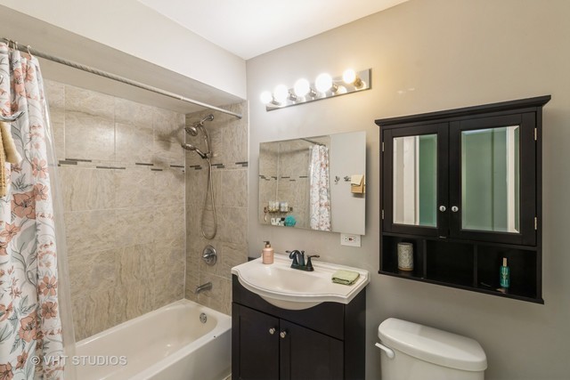113 Pheasant Trail Lake In The Hills, IL 60156 - Photo 14 of 22