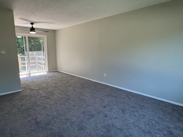 $1,100 | 2635 West 58th Street, Davenport, IA 52806