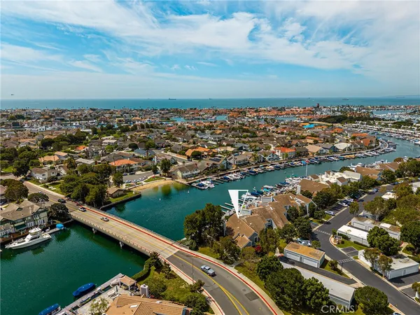 $1,950,000 | 3612 Windspun Drive, Huntington Beach, CA 92649