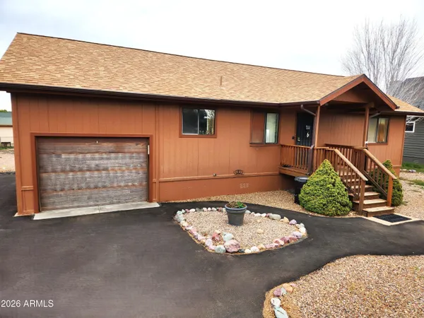 $309,000 | 2214 Sitgreaves Drive, Overgaard, AZ 85933