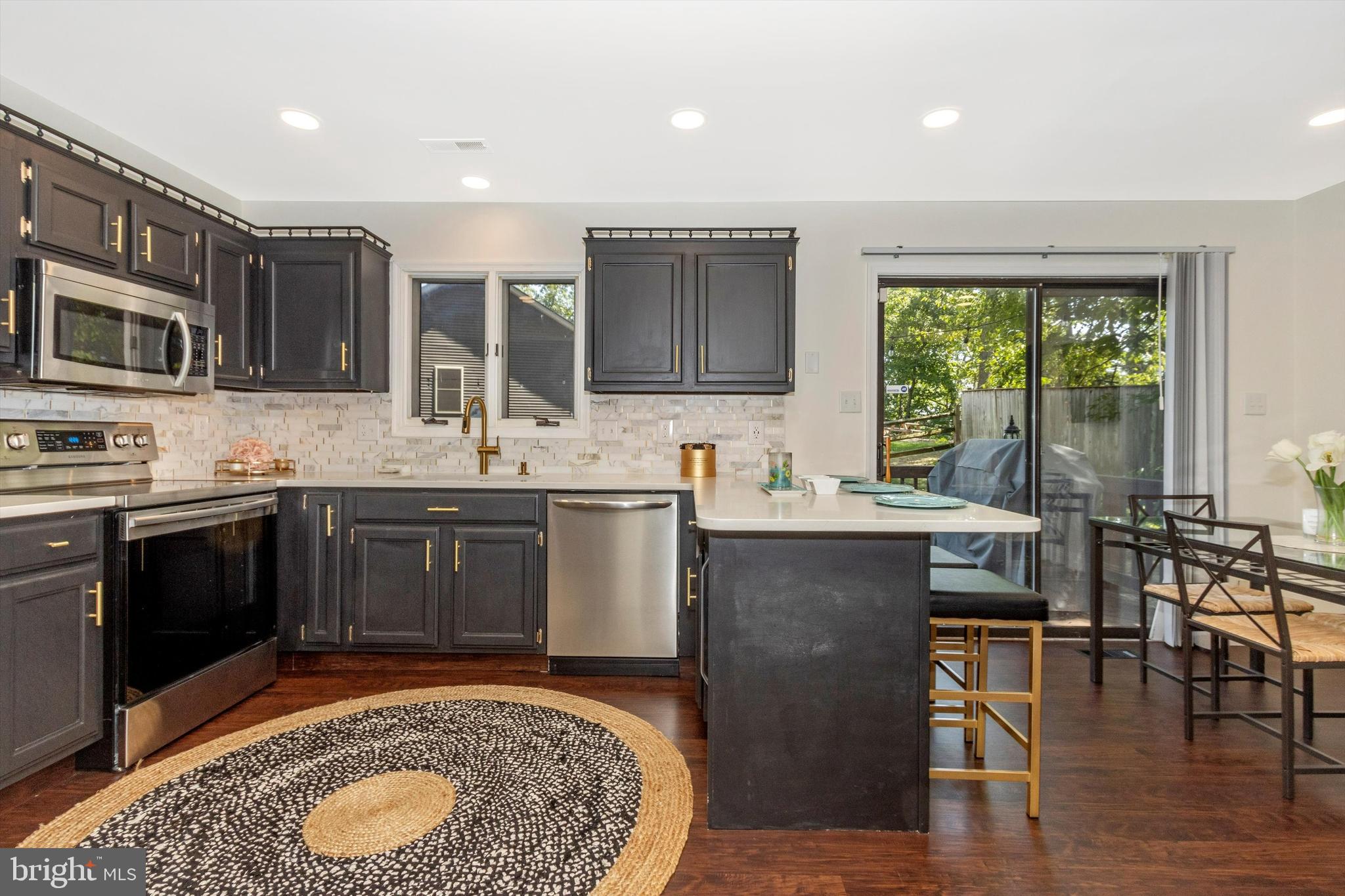 6633 East Lakeridge Road New Market, MD 21774 - Photo 13 of 64 Kitchen