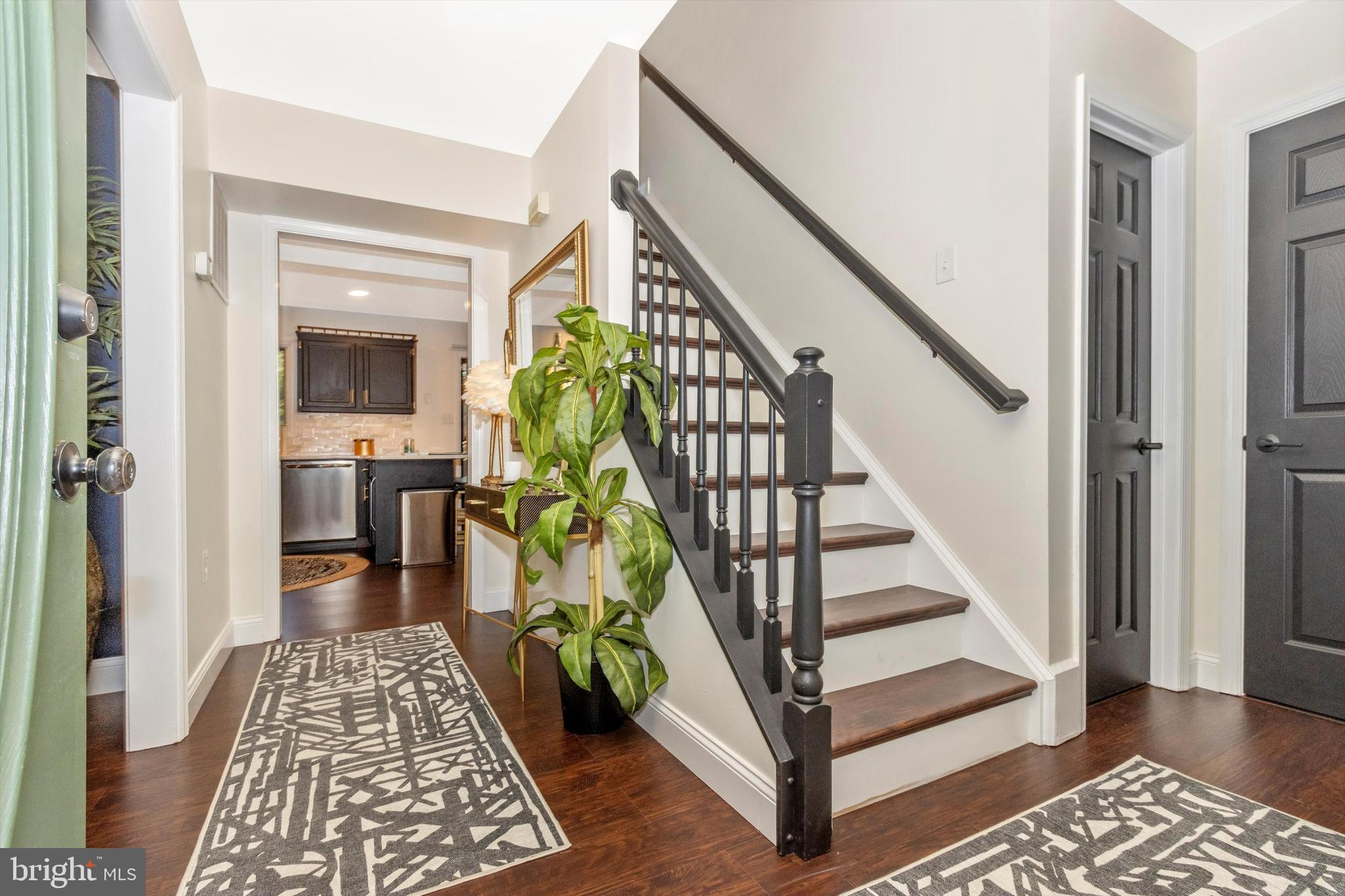 6633 East Lakeridge Road New Market, MD 21774 - Photo 5 of 64 Entryway