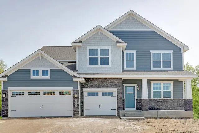 $725,000 | 4902 Blake Way, St. Paul, MN 55129