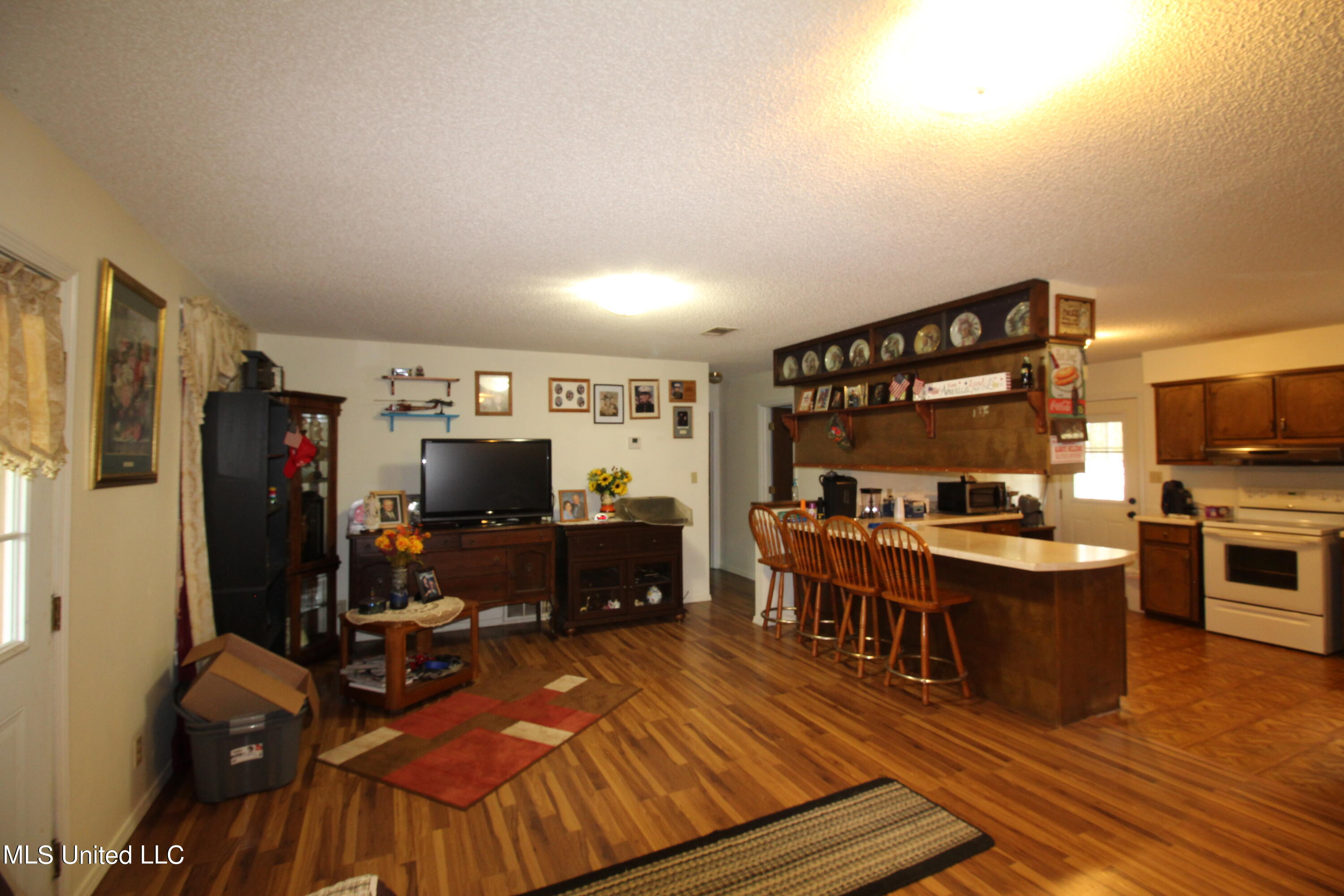 203 Will Howell Road Lucedale, MS 39452 - Photo 5 of 22 IMG_2574