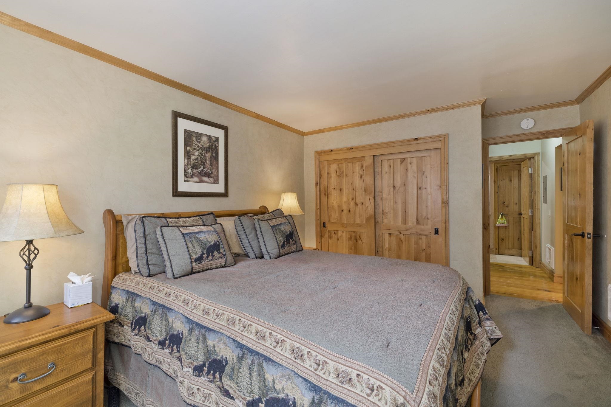 2252 Meridian Boulevard, Unit 32 Mammoth Lakes, CA 93546 - Photo 11 of 31