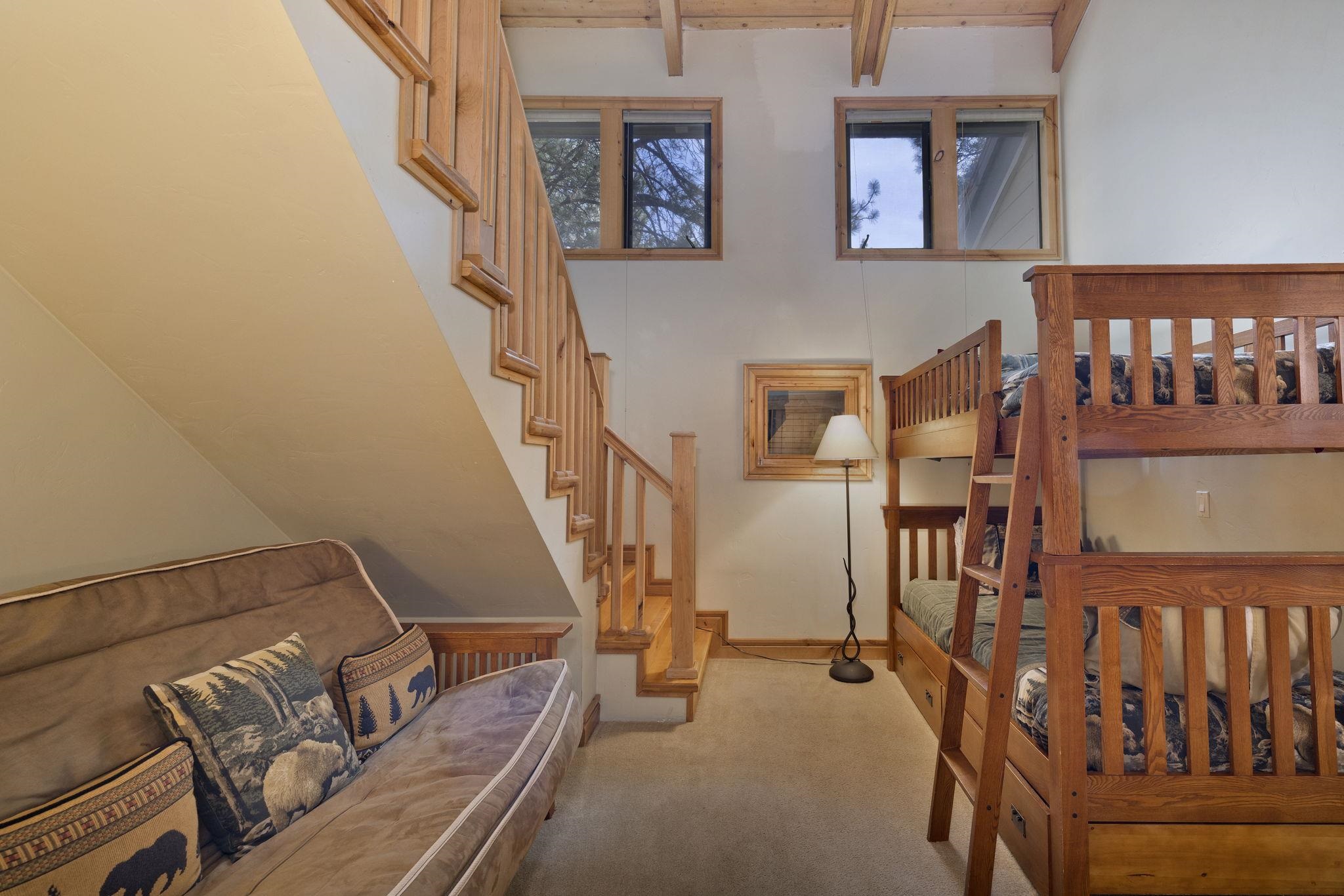 2252 Meridian Boulevard, Unit 32 Mammoth Lakes, CA 93546 - Photo 17 of 31