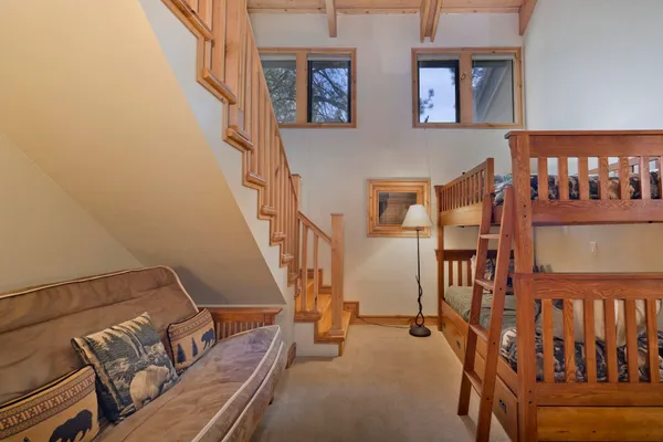 $820,000 | 2252 Meridian Boulevard, Unit 32, Mammoth Lakes, CA 93546