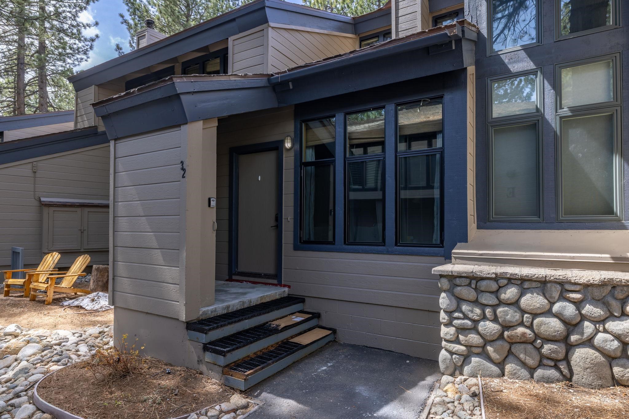 2252 Meridian Boulevard, Unit 32 Mammoth Lakes, CA 93546 - Photo 2 of 31