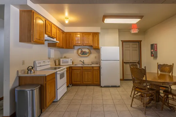 $820,000 | 2252 Meridian Boulevard, Unit 32, Mammoth Lakes, CA 93546