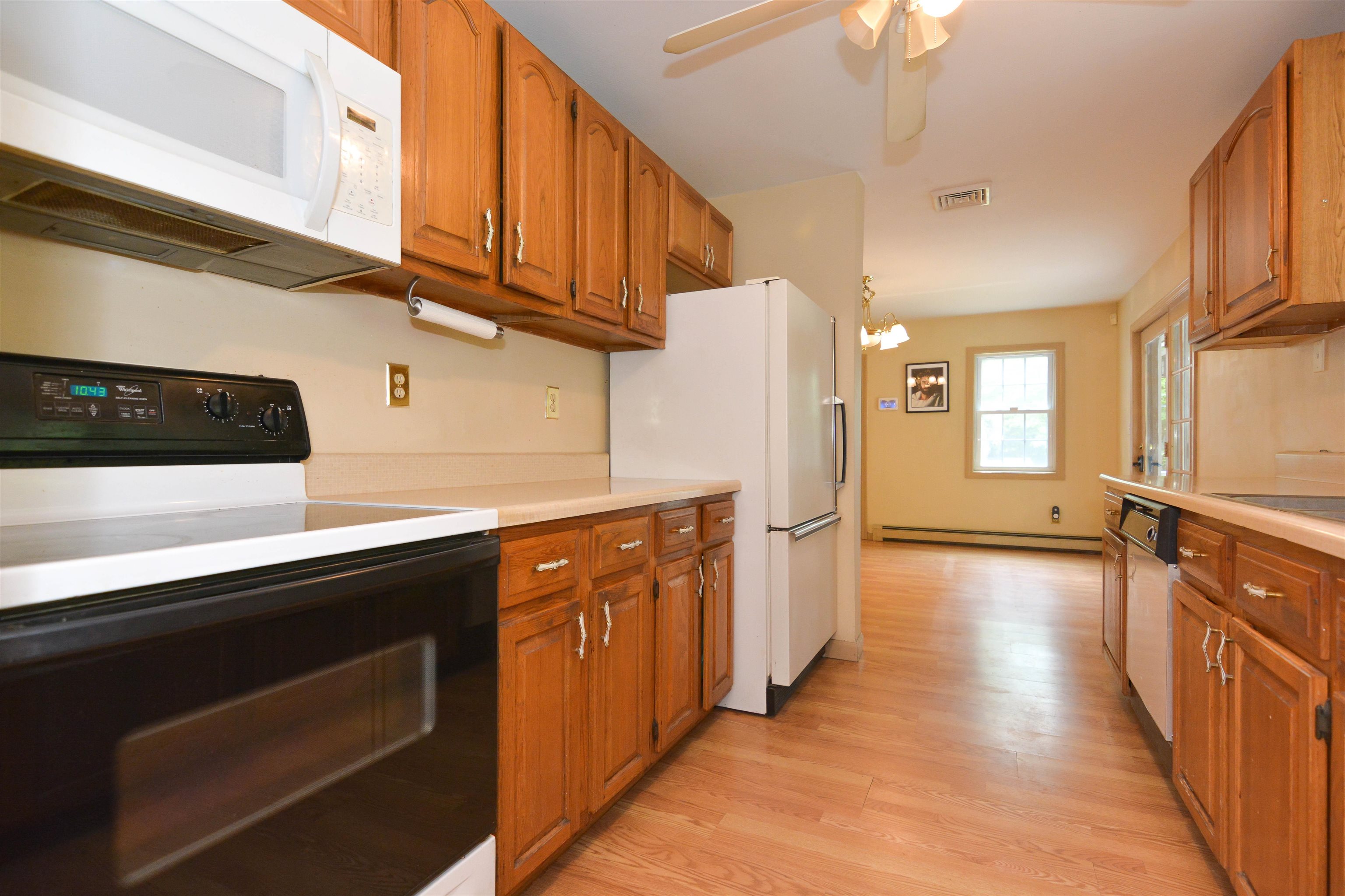 154 Leightons Corner Road Strafford, NH 03884 - Photo 4 of 41