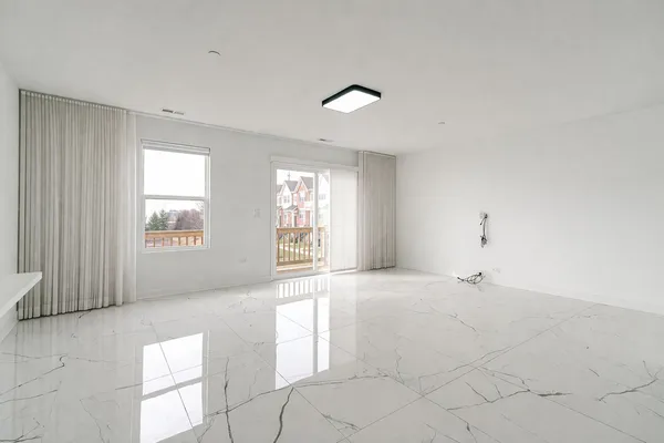 $3,300 | 667 West Hickory Street, Mundelein, IL 60060