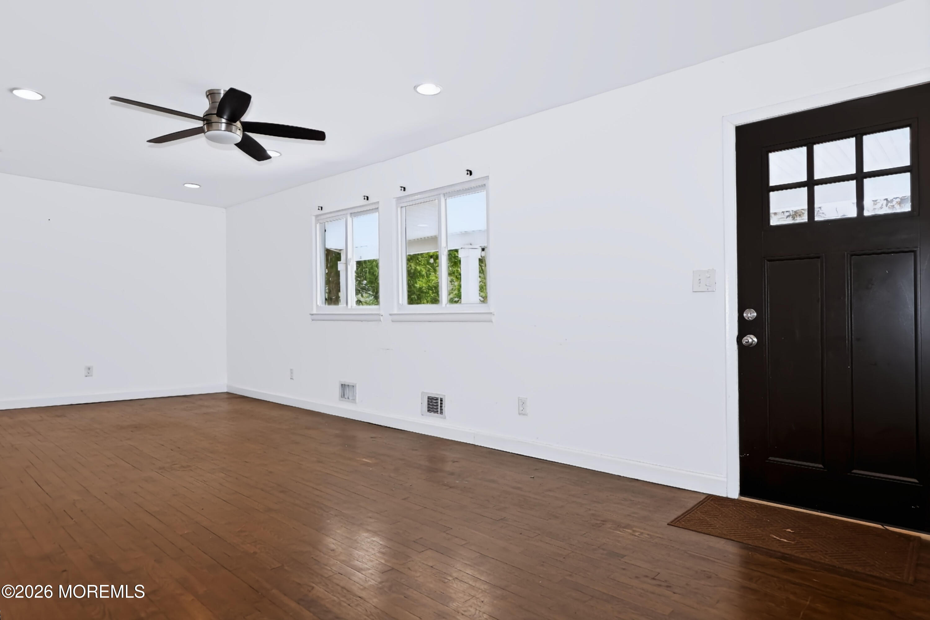 33 Alan Terrace Howell, NJ 07731 - Photo 21 of 42 518A6034