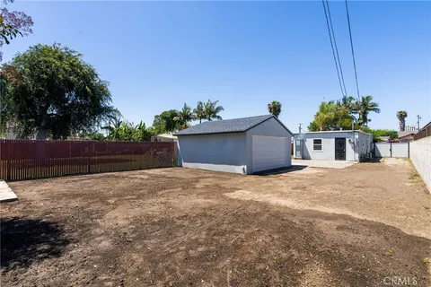 $690,000 | 208 West Caldwell Street, Compton, CA 90220