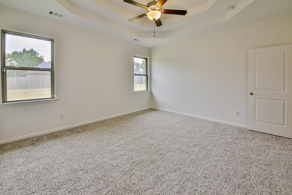 6839 Hare Pointe Bartlett, TN 38002 - Photo 19 of 35 a view of an empty room with a window