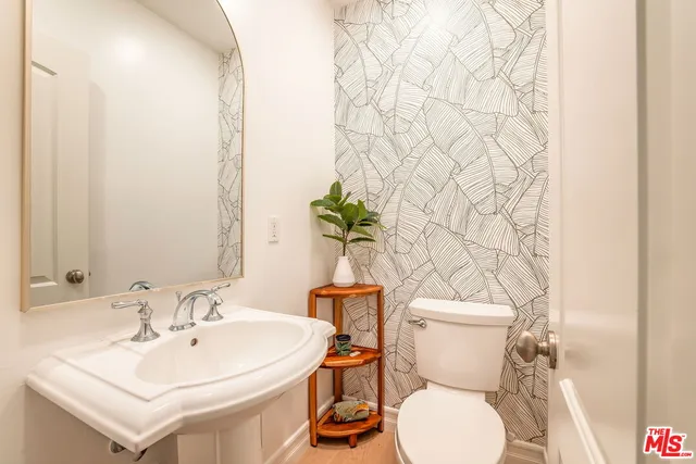 $1,998,000 | 3942 Glenridge Drive, Sherman Oaks, CA 91423