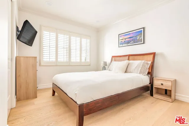 $1,998,000 | 3942 Glenridge Drive, Sherman Oaks, CA 91423