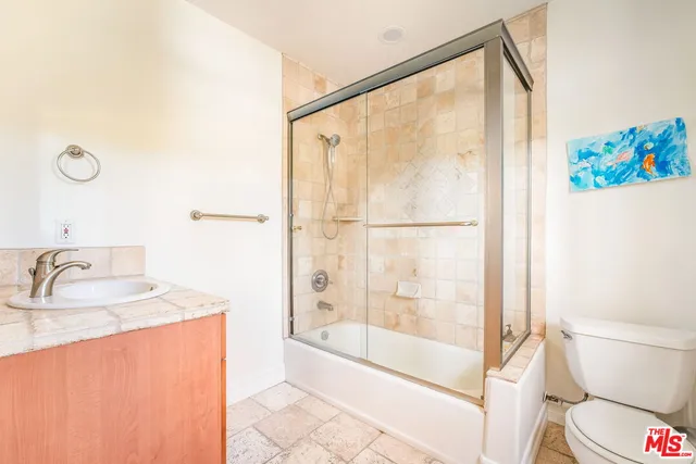 $1,998,000 | 3942 Glenridge Drive, Sherman Oaks, CA 91423