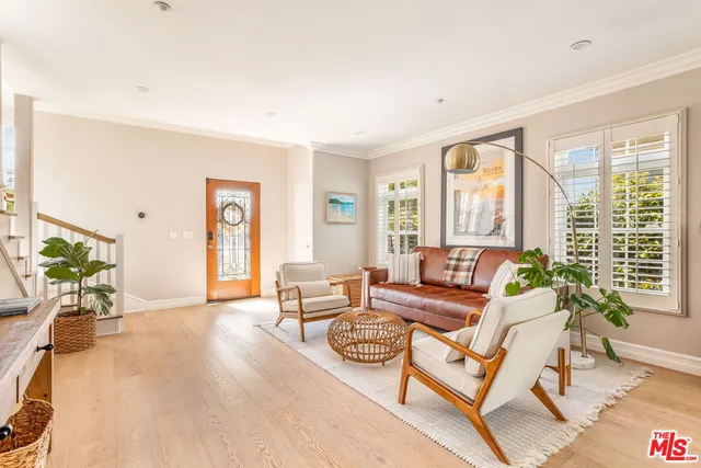 $1,998,000 | 3942 Glenridge Drive, Sherman Oaks, CA 91423