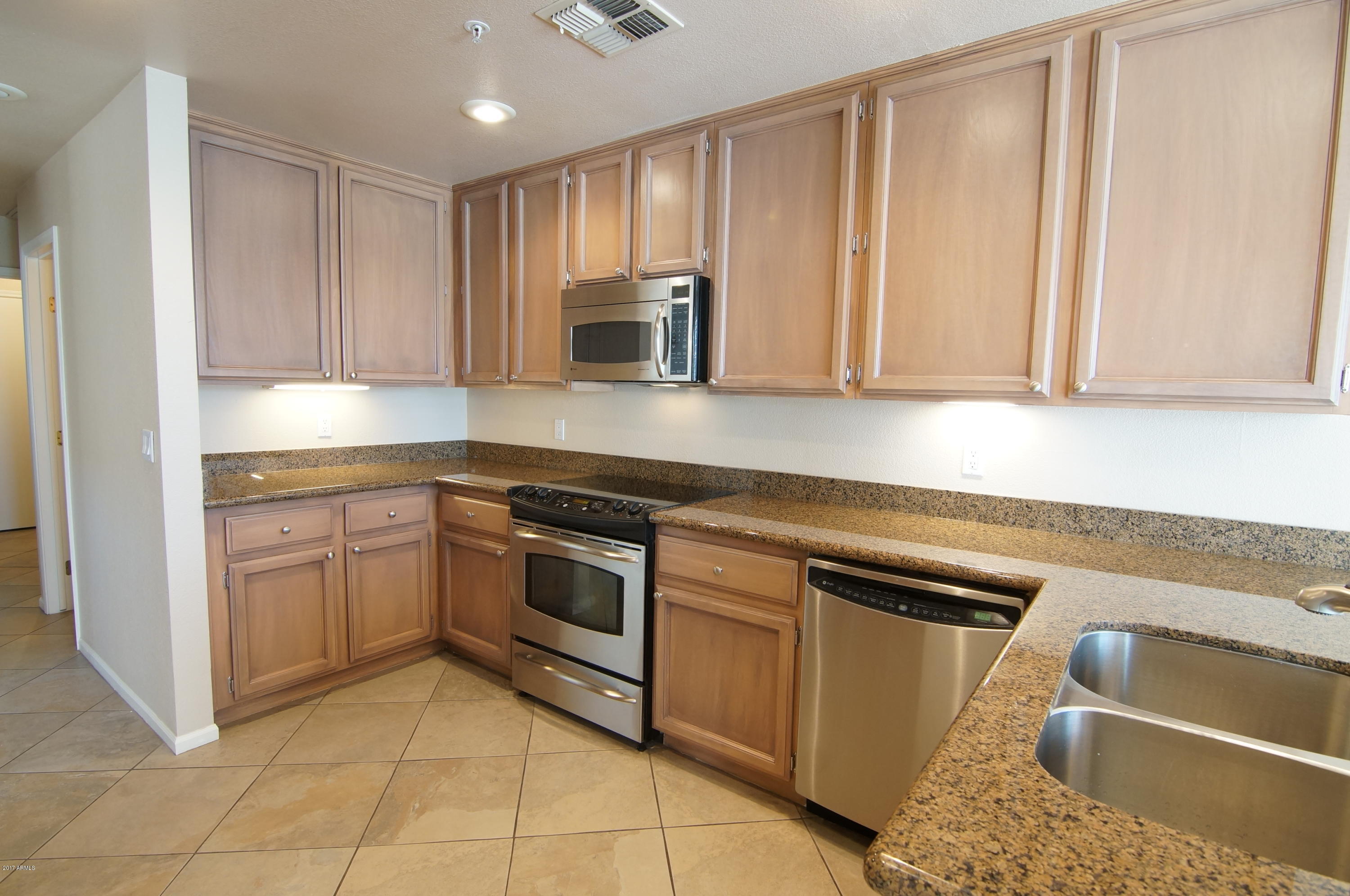 7222 East Gainey Ranch Road, Unit 127 Scottsdale, AZ 85258 - Photo 8 of 30