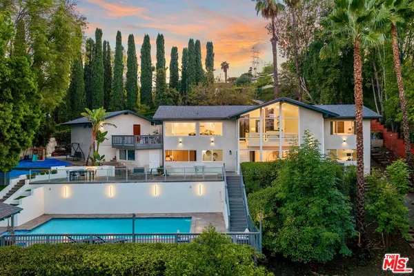 $2,299,000 | 4854 Brewster Drive, Tarzana, CA 91356