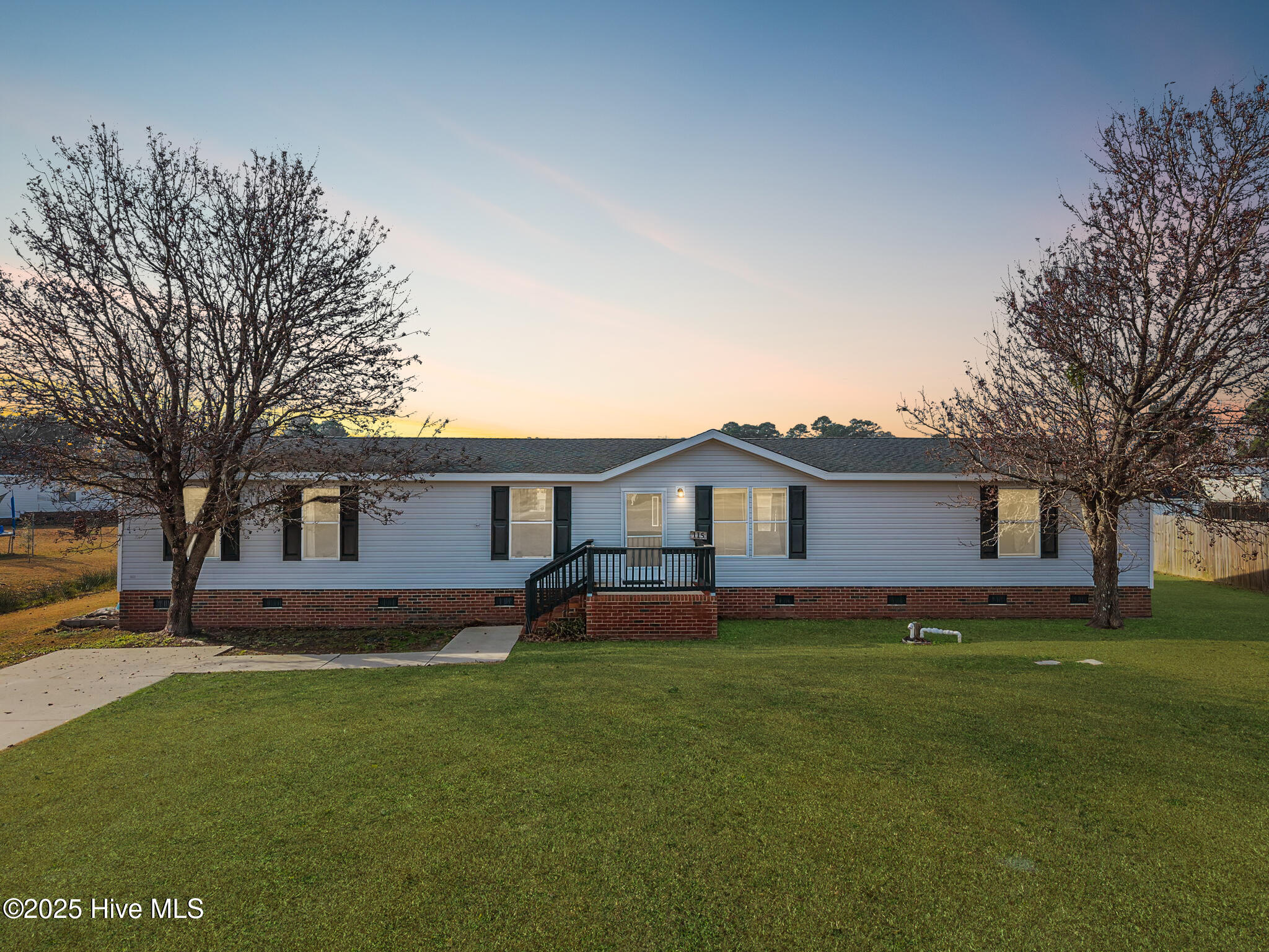 2-web-or-mls-115-Patsy-Ln-73