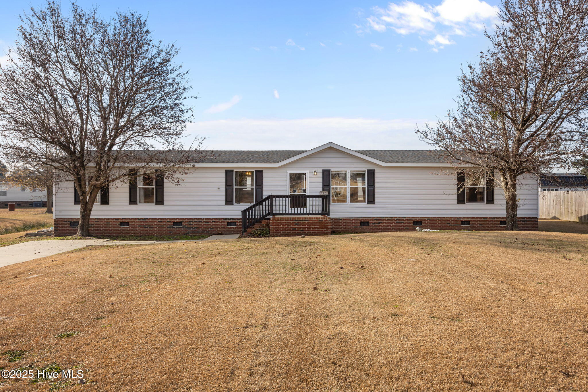 115 Patsy Lane Hubert, NC 28539 - Photo 2 of 37 1-web-or-mls-115 Patsy Ln. 88