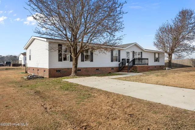 $209,900 | 115 Patsy Lane, Hubert, NC 28539