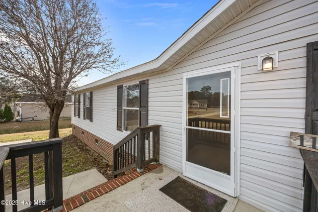 $209,900 | 115 Patsy Lane, Hubert, NC 28539