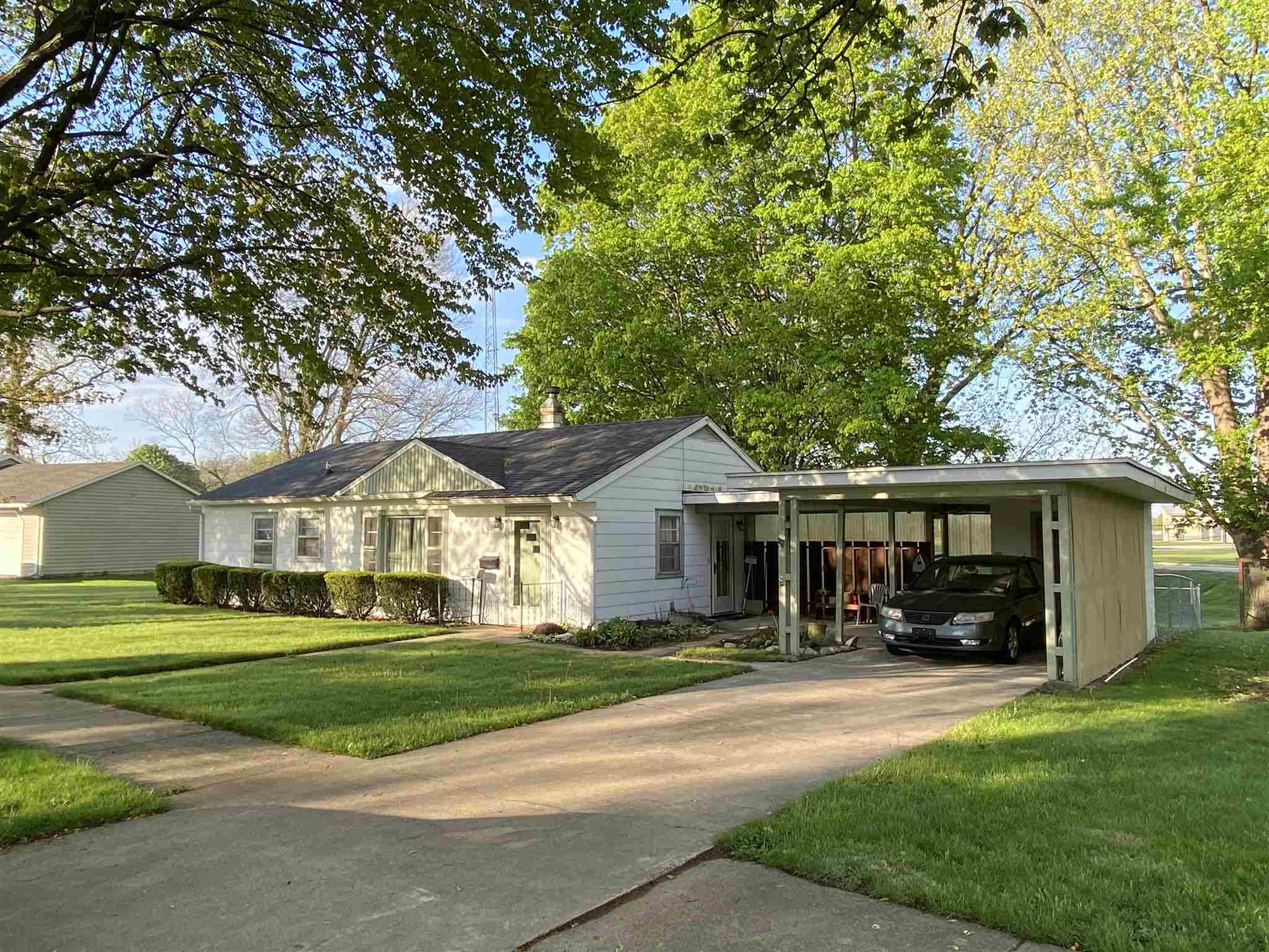 1606 Sunset Drive Rochester, IN 46975 - Photo 1 of 18