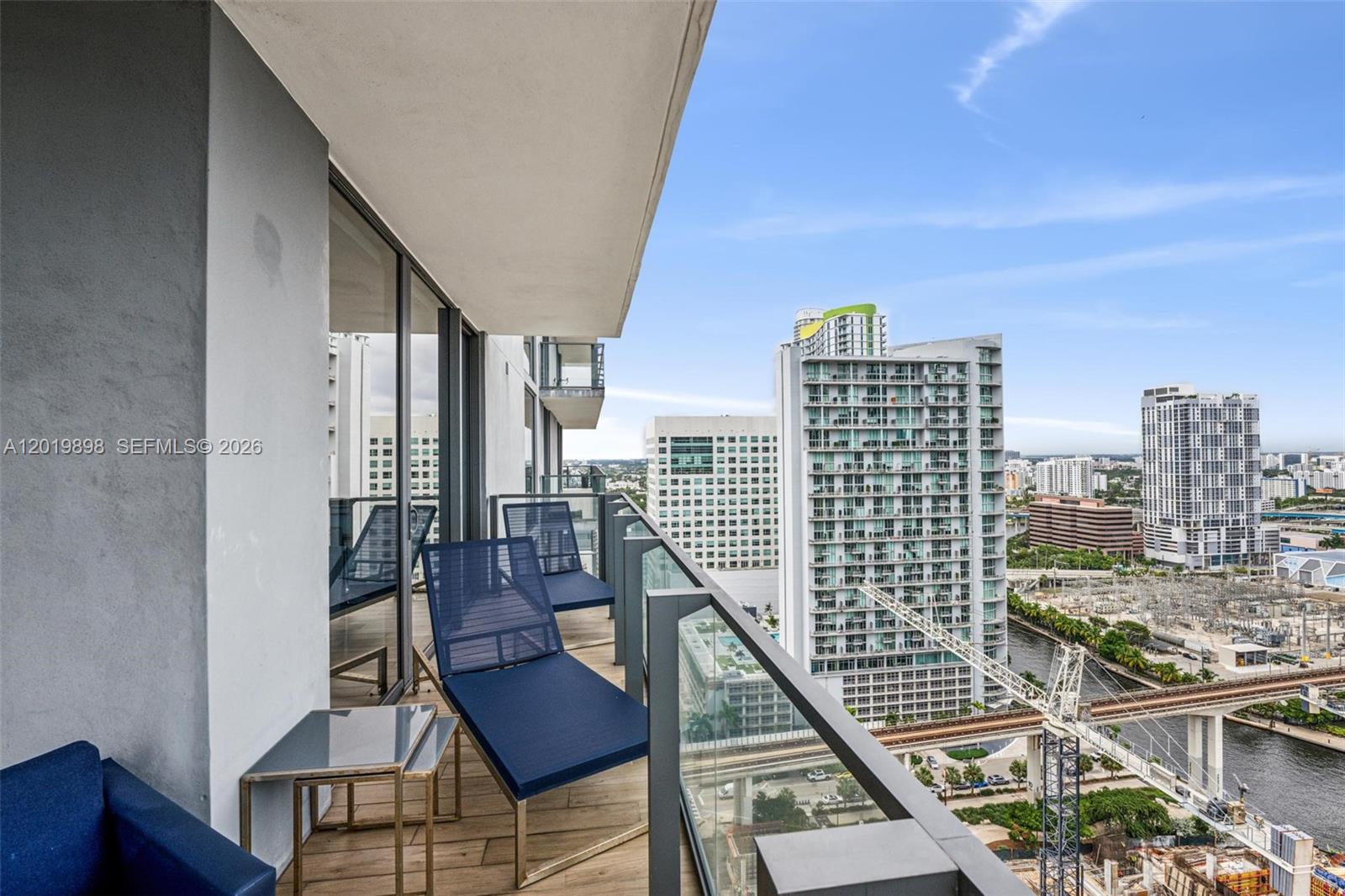 88 Southwest 7th Street, Unit 2111 Miami, FL 33130 - Photo 26 of 30