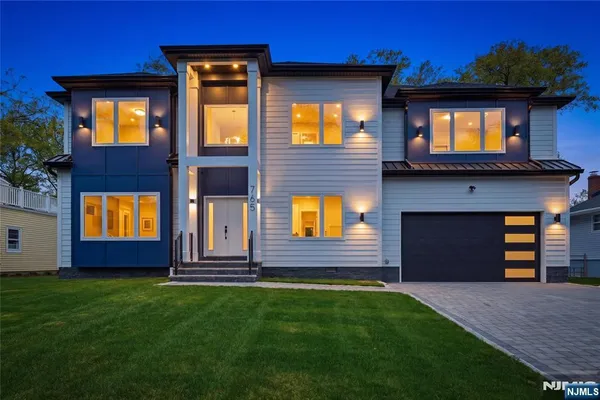 $1,649,000 | 765 7th Avenue, River Edge, NJ 07661