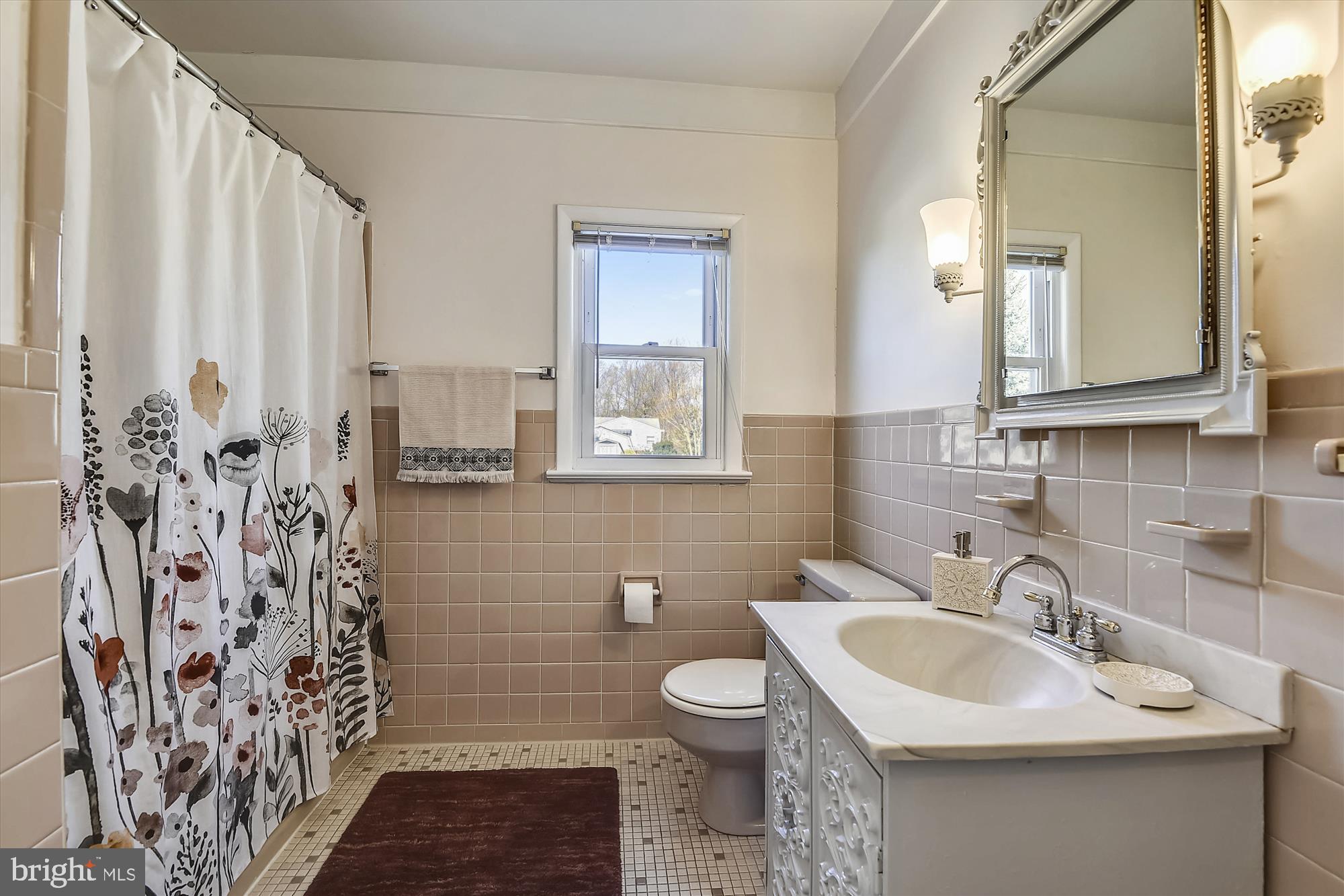 2909 Plyers Mill Road Silver Spring, MD 20902 - Photo 20 of 30 Upper Level Full Bath