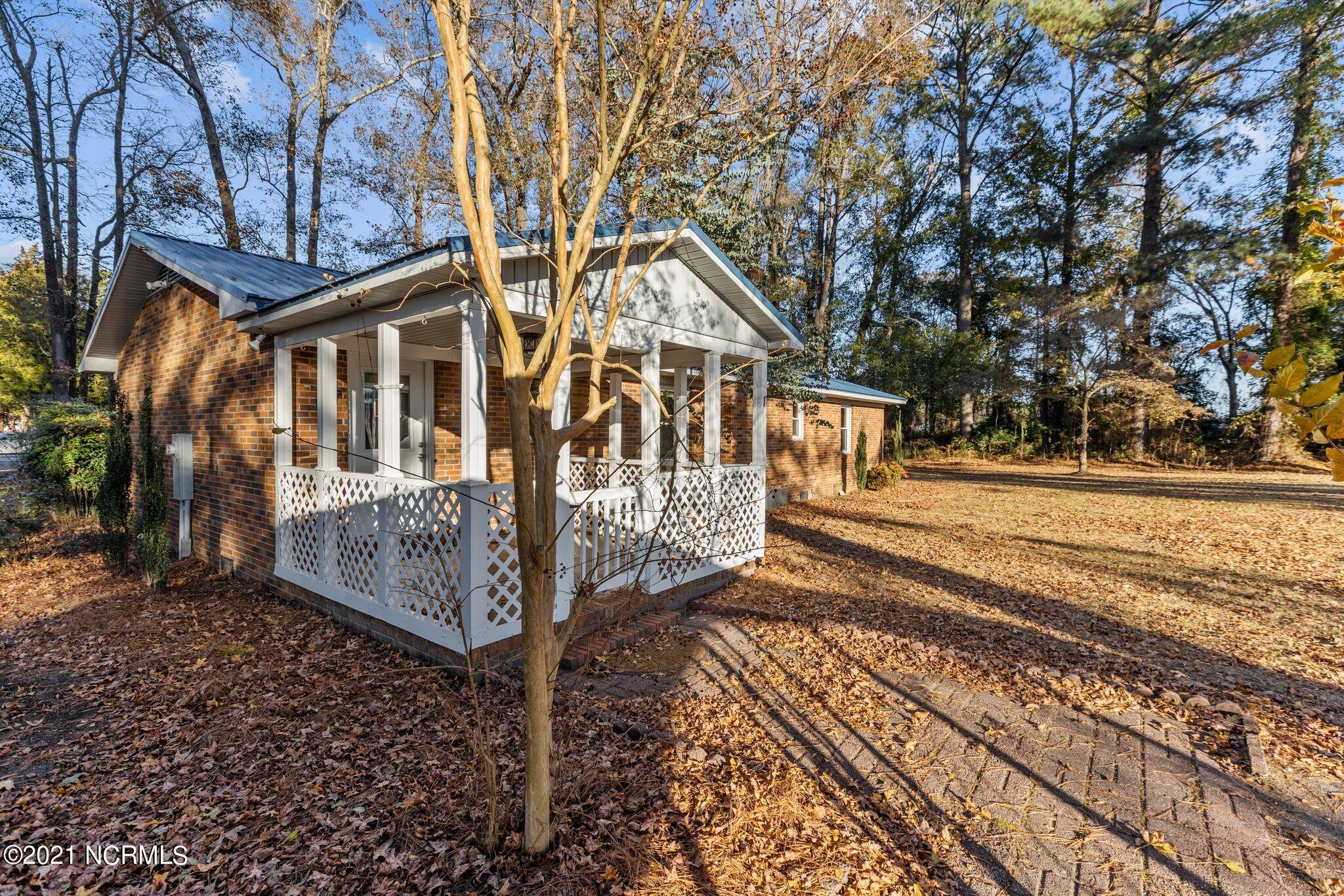 2064 East Hanrahan Road Grifton, NC 28530 - Photo 5 of 31 web_IMGL8605