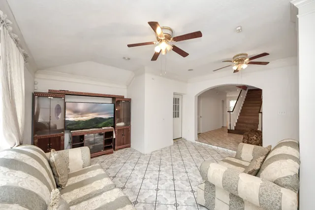 $575,000 | 11023 Maize Lane, Houston, TX 77041