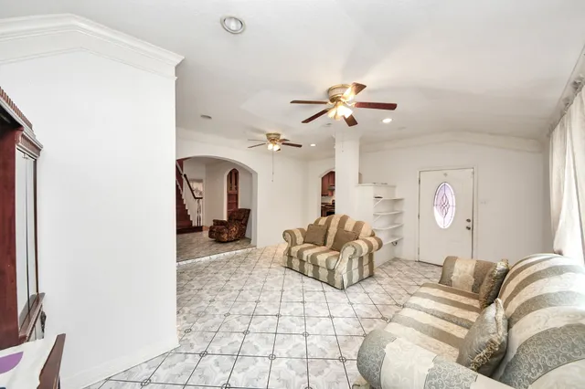 $575,000 | 11023 Maize Lane, Houston, TX 77041