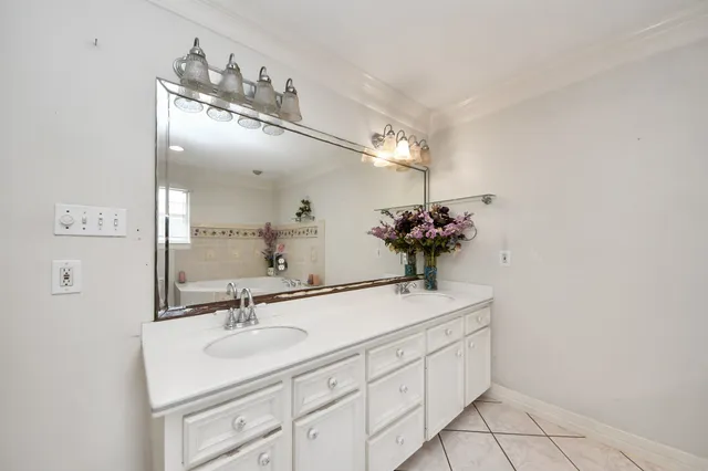 $575,000 | 11023 Maize Lane, Houston, TX 77041