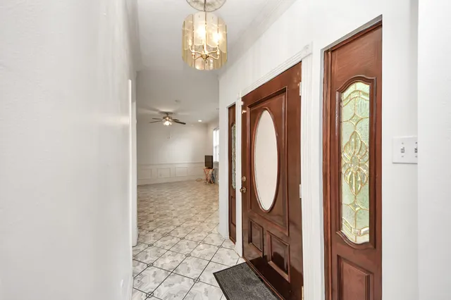 $575,000 | 11023 Maize Lane, Houston, TX 77041