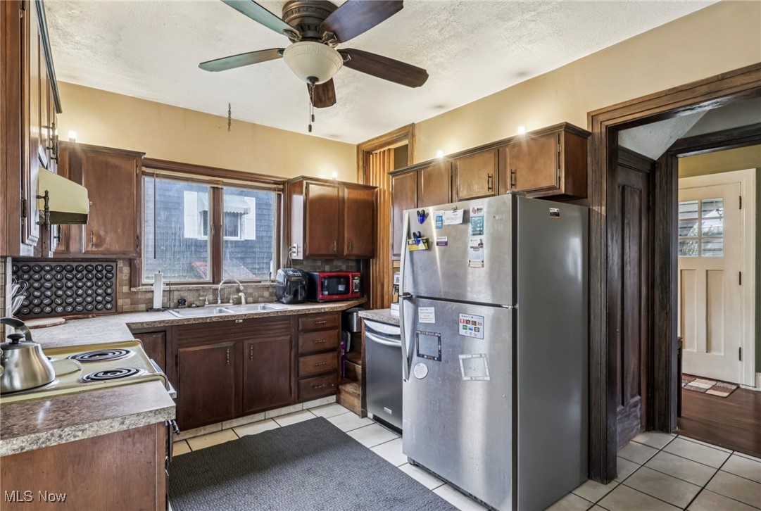 727 Amherst Road Northeast Massillon, OH 44646 - Photo 10 of 29 Gallery Image 10