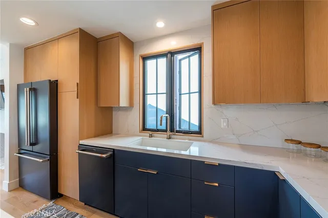 $5,500 | 1204 Pecan Avenue, Huntington Beach, CA 92648