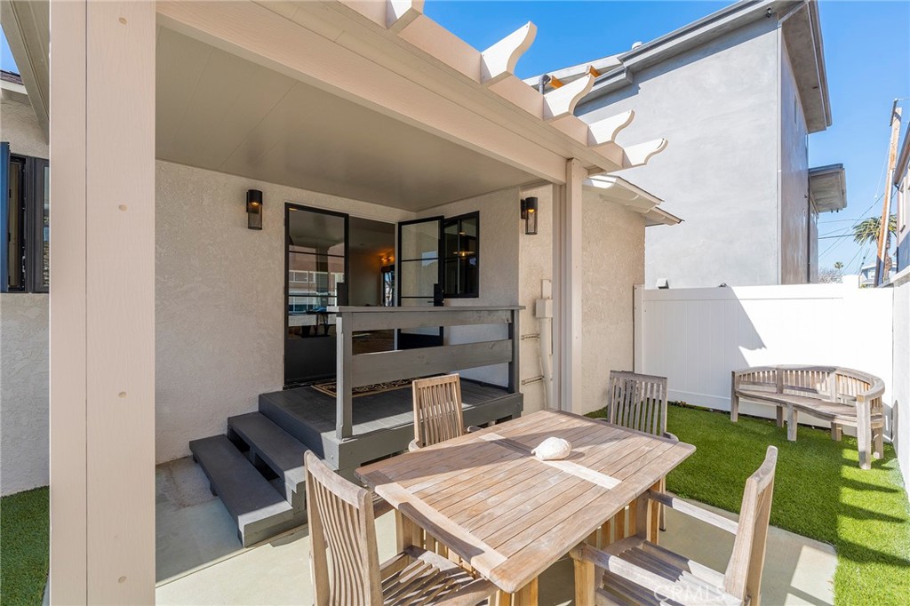 1204 Pecan Avenue Huntington Beach, CA 92648 - Photo 24 of 28