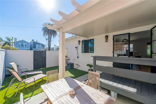 $5,500 | 1204 Pecan Avenue, Huntington Beach, CA 92648